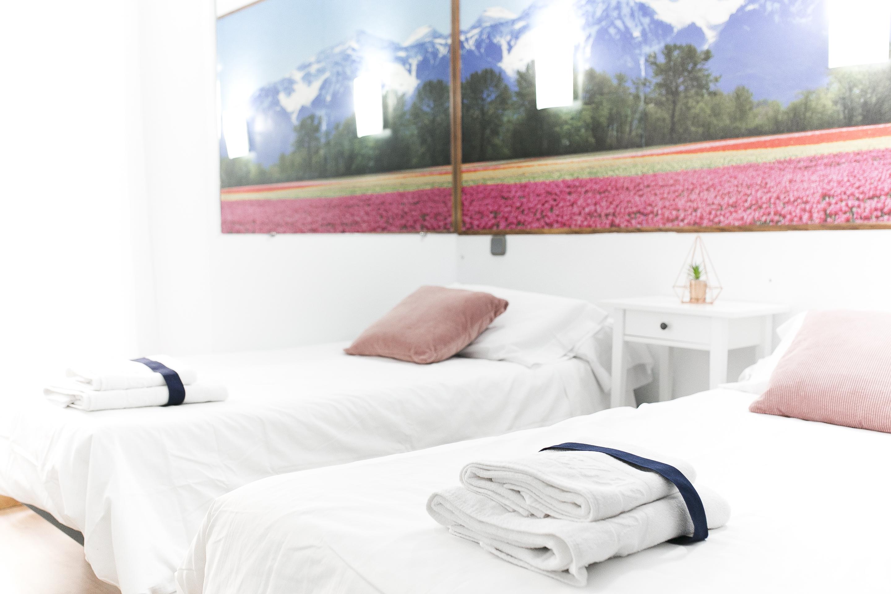 โอสตัล ลา บาเนซานา Hotel มาดริด ภายนอก รูปภาพ